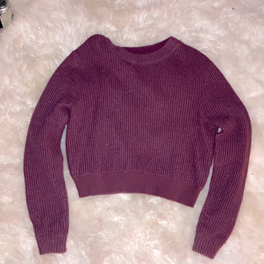 Maroon sweater